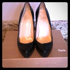 Black zipper healed  Christian louboutin size 37
